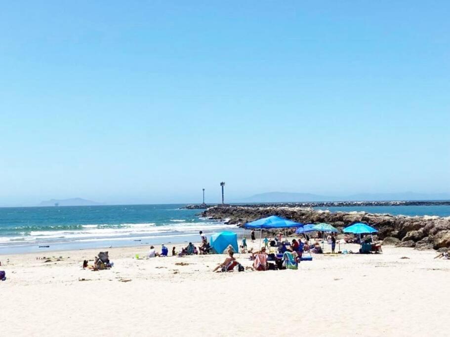 Gateway To Oxnard Beach Buitenkant foto
