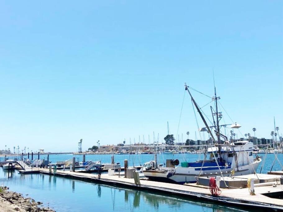 Gateway To Oxnard Beach Buitenkant foto