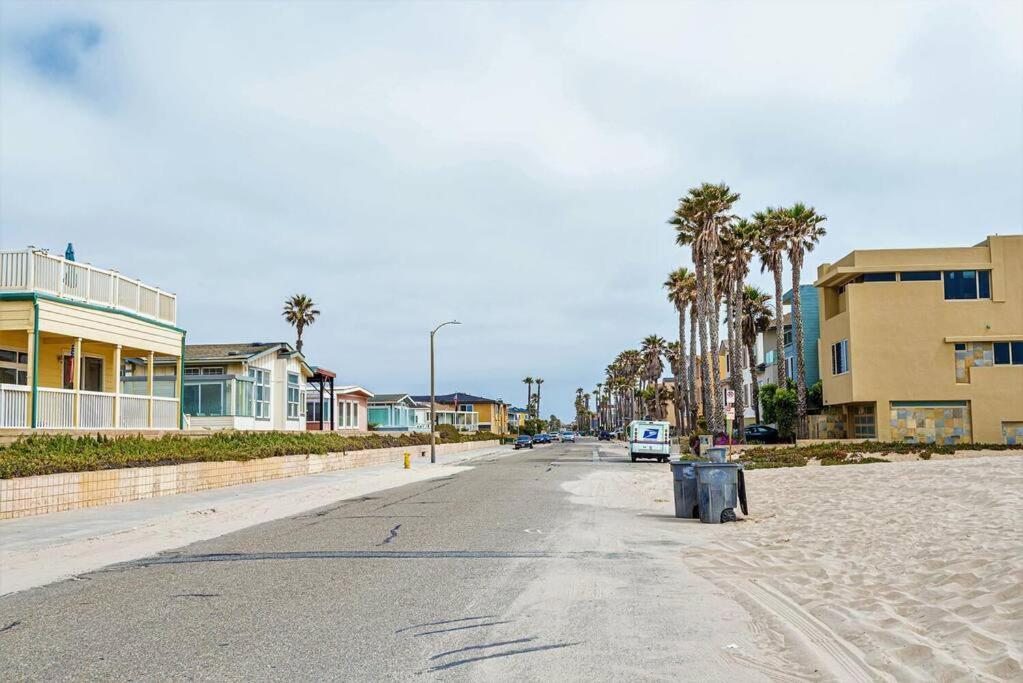 Gateway To Oxnard Beach Buitenkant foto